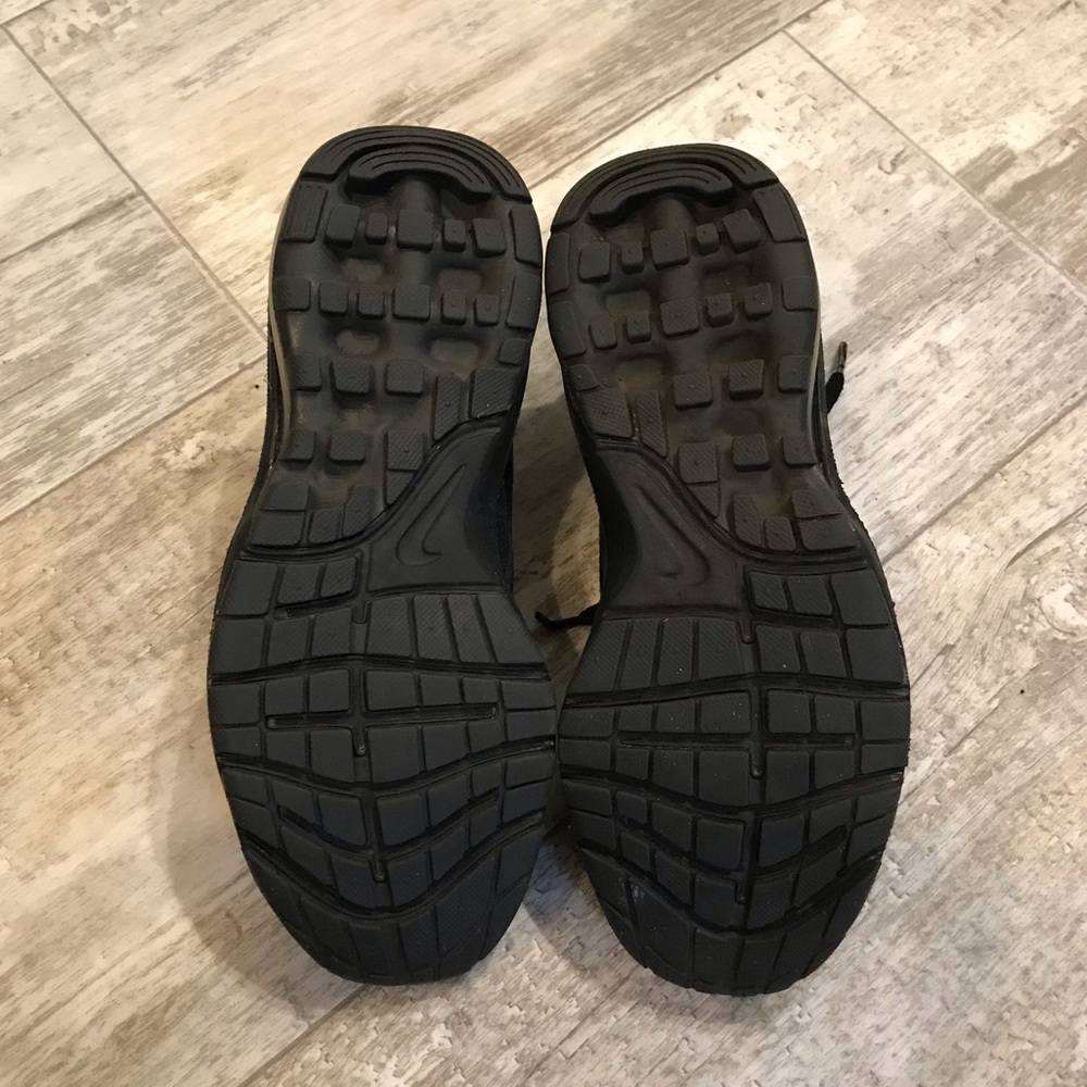 Nike Sneakers - Picture 4 of 8
